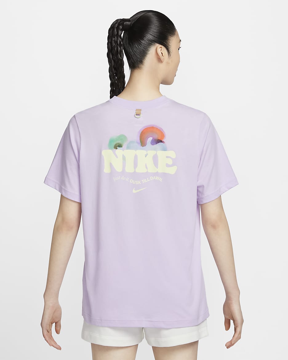 Nike Sportswear Essential Women s T Shirt